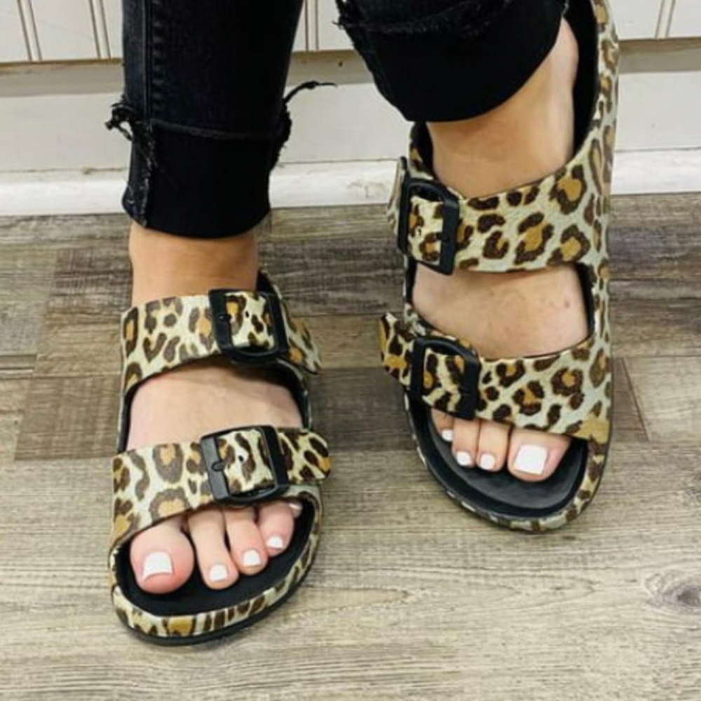 Corkys Hey Girl Leopard Rubber Slide - size 7